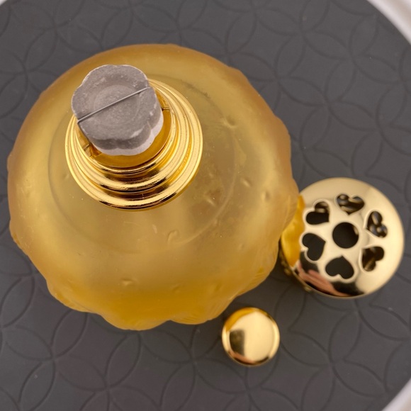 Eden Catalytic Lamp in Golden Yellow - Picture 3 of 5